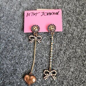 Betsey Johnson - Nordstrom Bow and Heart Dangling Earrings